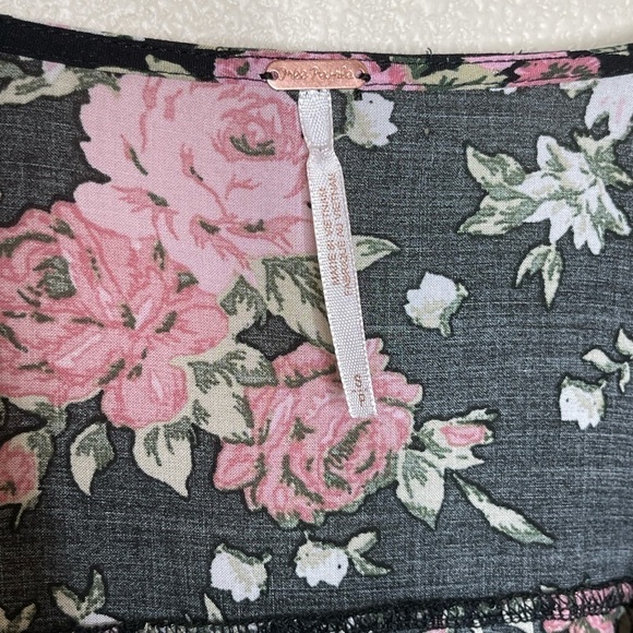 Floral Ruffle Women's Top - Picture 6 of 15